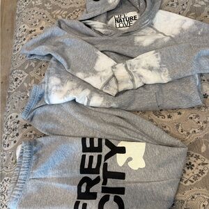 Free city size small set